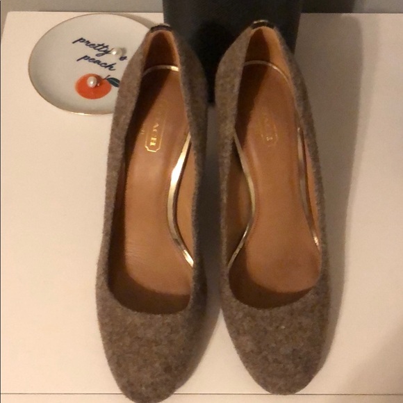 Coach Heels - Picture 2 of 4